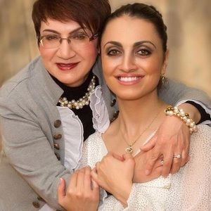 Meet your Posher, Miriam